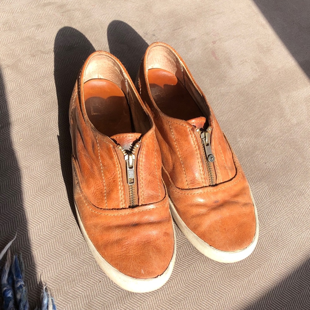 FRYE  | slip ons | 8.5